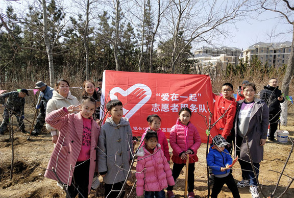 當(dāng)雷鋒月和植樹節(jié)相遇——相約春天，播種綠色，志愿精神薪火傳